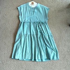 Calvin Klein size 4 teal short sleeve, v neck dress. Super comfortable.